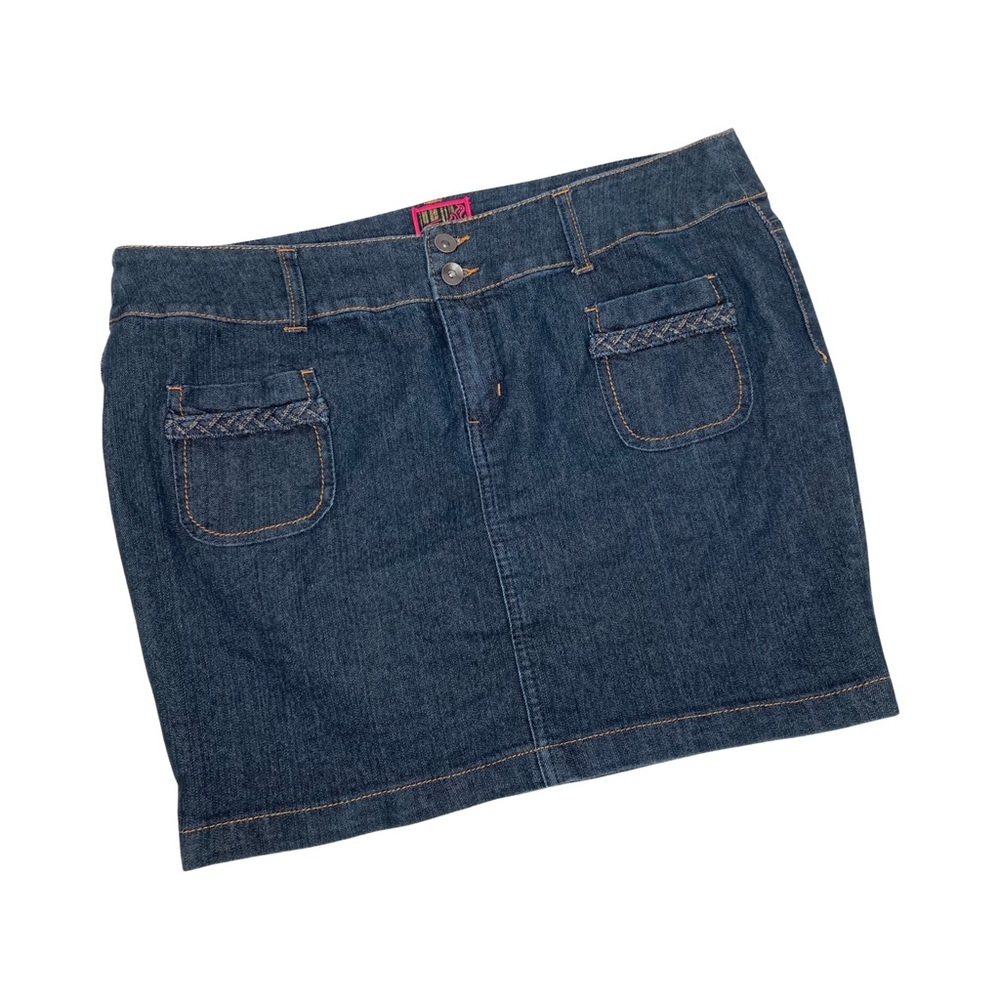 Torrid Womens Denim Skirt Size 16W Dark Wash Wide Waistband Braiding On Pockets